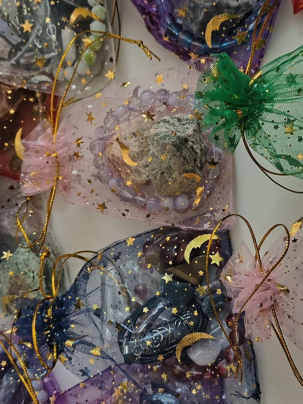 Mystery Organza Favor Bags 20 Satchels Rocks Stones Necklaces Bead Bracelts